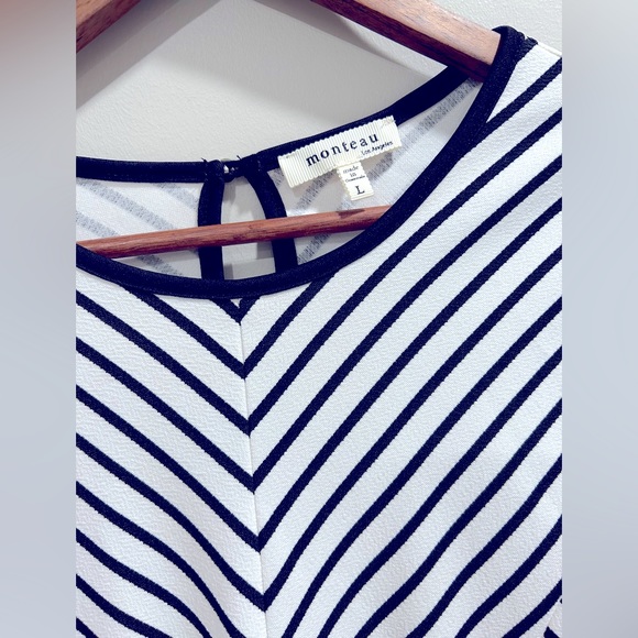 Monteau White dress with black stripes - Picture 3 of 4